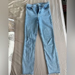 Grlfriend Light Washed Jeans